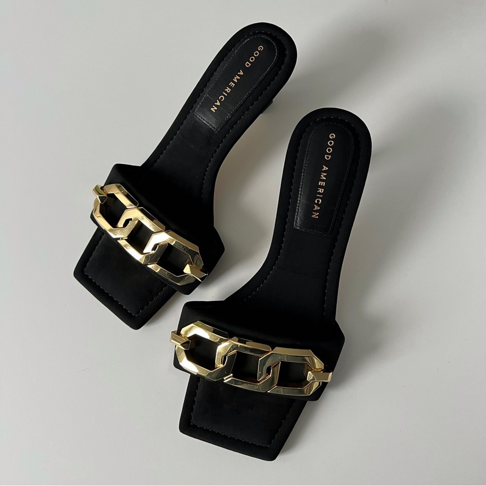 Good American Single Strap Sandals Black Gold Chain 7 - Picture 1 of 3